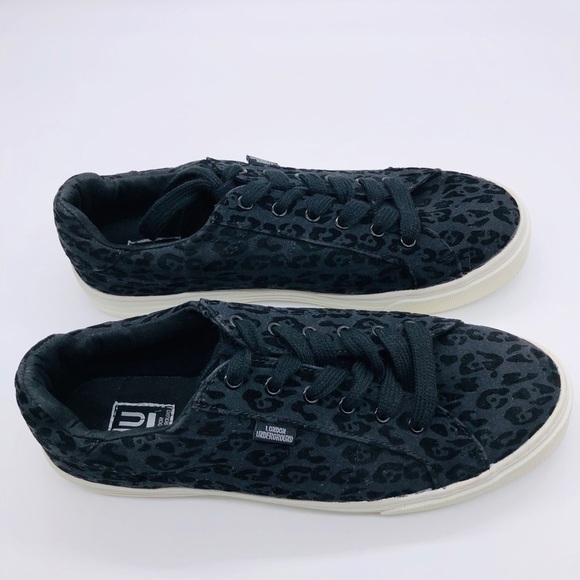 LONDON UNDERGROUND WOMENS BLACK SNEAKERS SIZE 9.5M - Picture 5 of 10